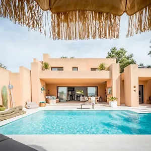 https://la-villa.ibizaislandhotels.net